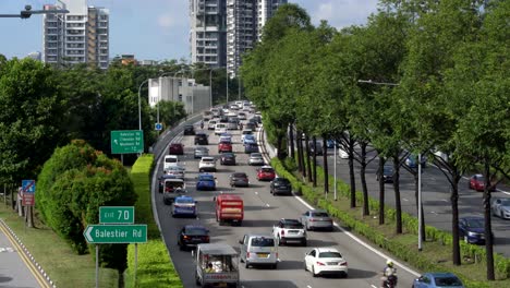 Tráfico-Matutino-En-Hora-Pico-En-Pie,-Singapur