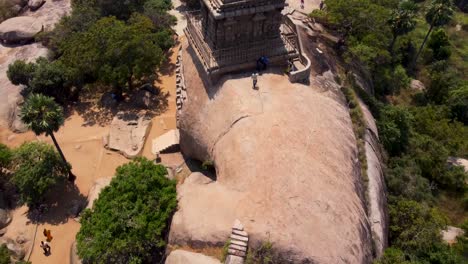 El-Grupo-De-Monumentos-En-Mahabalipuram-Es-Una-Colección-De-Monumentos-Religiosos-De-Los-Siglos-7-Y-8-D.C.-En-La-Ciudad-Turística-Costera-De-Mahabalipuram,-Tamil-Nadu,-India-Y-Un-Sitio-Del-Patrimonio-Mundial-De-La-Unesco