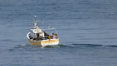 Conwy-Sea-Jay-Touristenrundfahrt-Mit-Dem-Boot-über-Die-Walisische-Küste-Von-Llandudno