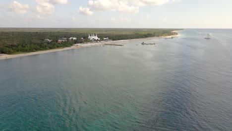 Aerial-footage-of-the-Cozumel,-Mexico