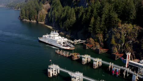 Ferry-Boat-Entering-Terminal-At-Horseshoe-Bay-In-West-Vancouver,-BC,-Canada