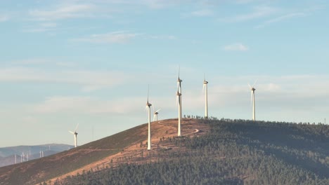 Rotierende-Windkraftanlagen-Bezirk-Coimbra---Portugal
