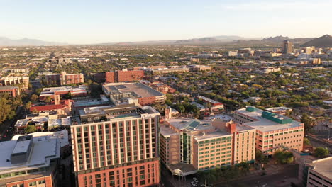 Student-dorms-housing-at-Graduate-Hotel-in-Tucson,-Arizona