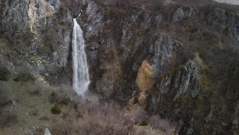 Water-cascade-on-the-cliffs,-waterfall-Skakavica