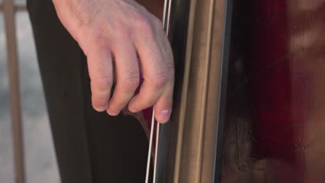 slow-motion-close-up-upright-bass