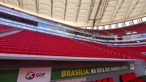 Leere-Plätze-Im-Mane-Garrincha-Stadion