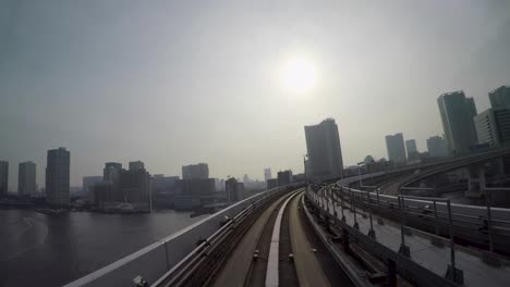 POV,-Zeitraffer,-Zugfahrt-Auf-Der-Yurikamome-Linie