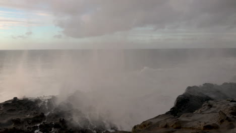 Stormy-weather-and-monster-waves-in-December-at-Shore-Acres-State-Park-near-Coos-Bay-at-the-Oregon-Coast