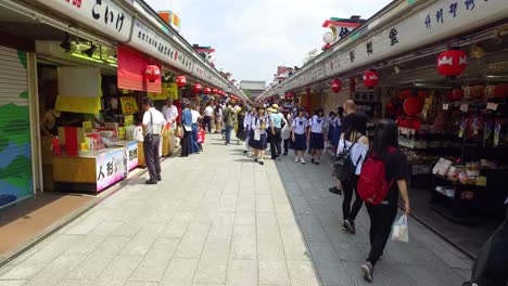 POV-walking,-The-view-of-the-Sensoji-temple-gift-shop