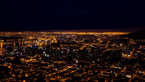 Esta-Ciudad-Cobra-Vida-En-La-Noche