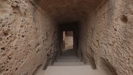 Die-Treppe-Hinunter-Zum-Königsgrab-In-Paphos,-Zypern