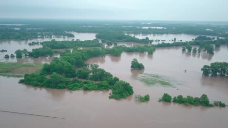 Schleuse-Und-Damm-5-Arkansas-River-überschwemmt-Schusspfannen-Links-Zeigt-Damm