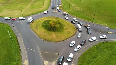 Aerial-shot-of-the-traffic-in-London