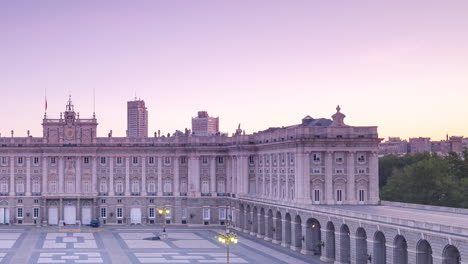 Beautiful-sunrise-from-the-top-of-the-Almudena-Cathedral,-Madrid