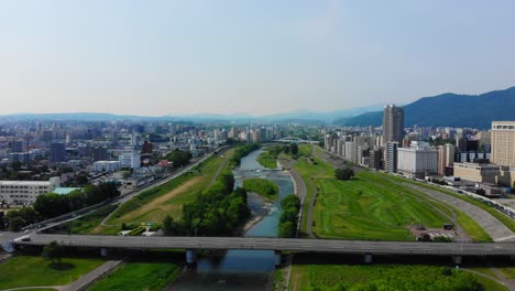 Toyohira-Fluss,-Der-Durch-Sapporo-Fließt