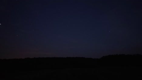 Motion-Time-Lapse-of-the-night-sky-at-the-countryside