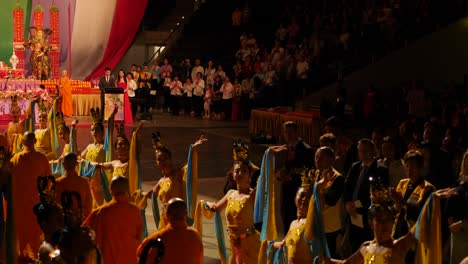 Wanderzeremonie-Der-Mönche-Während-Des-Buddha-Geburtstagsfestes-In-Southbank,-Brisbane-2018