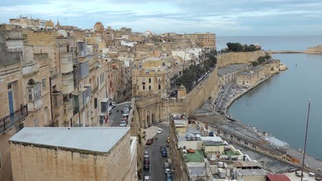 Streets-of-the-Valletta-city-in-Malta,-Europe-viewed-from-Upper-Barrakka-Gardens-fort