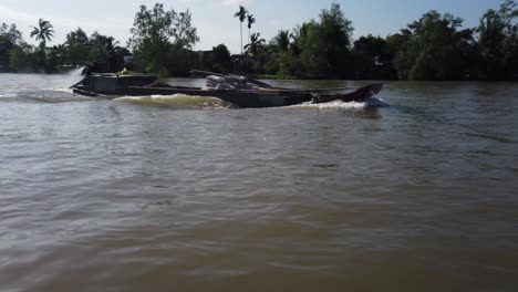 Bootsfahrt-Auf-Dem-Mekong-Am-Frühen-Morgen