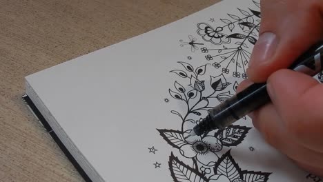 Handzeichnung-Und-Schattierung-Angstgrafik-Blumenkunst-Design-Buchillustration-Nahaufnahme