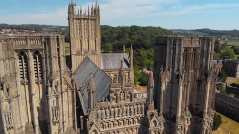 Luftaufnahme-Der-Wells-Cathedral-Und-Der-Umliegenden-Felder-In-Somerset