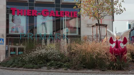 Flying-Rhino-statue-outside-Thier-Galerie-Dortmund