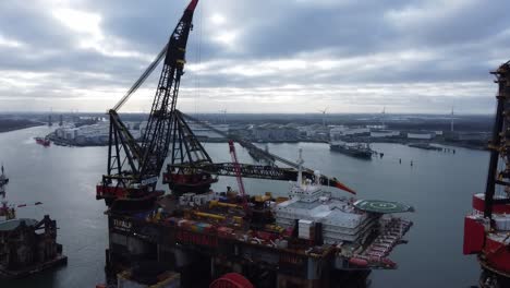 Rückwärtsfliegen-Von-Thialf-Mit-Einer-Drohne