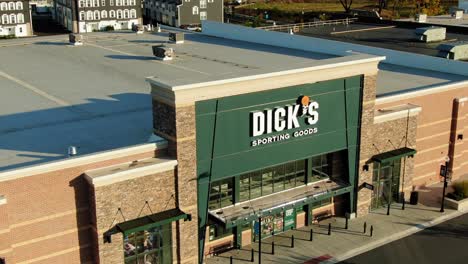 Aerial-of-Dick's-Sporting-Goods-new-retail-store-location