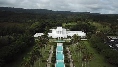 Luftaufnahme-über-Dem-Laie-Hawaii-LDS-Tempel