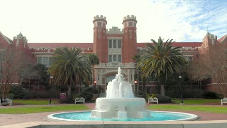 Low-Tracking-Shot-of-the-Westcott-Building-at-FSU-in-Tallahassee,-Florida-USA