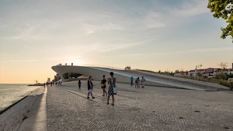 Zeitraffer-Maat,-Museum,-Kunst--Und-Architekturmuseum,-Lissabon