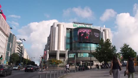 Entrada-Del-Centro-Comercial-El-Corte-Ingles-En-Lisboa