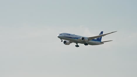 All-Nippon-Airways-Boeing-787-9-Dreamliner-Ja886a-Acercándose-Antes-De-Aterrizar-En-El-Aeropuerto-De-Suvarnabhumi-En-Bangkok-En-Tailandia