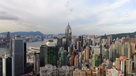 Hong-Kong-Megapolis-Stadtansicht-In-Großer-Höhe-Mit-Verkehr-Und-Wolkenkratzern