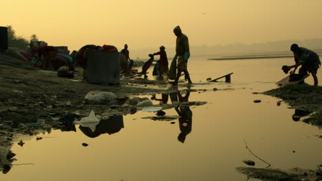 People-wash-laundry-in-a-river