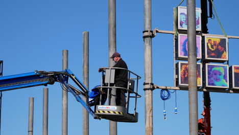 Blackpool-Beleuchtung-2020,-Arbeiter-Installieren-Die-Lichter