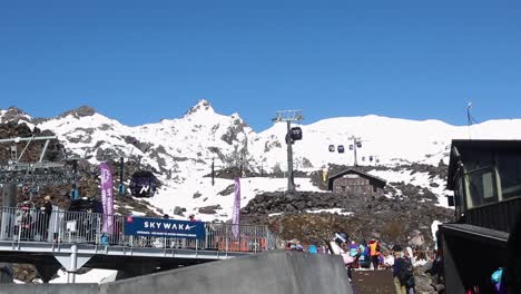 Mt-Ruapehu-National-Park-Whakapapa-Ski-Field-On-Level-2-Neuseeland-Covid