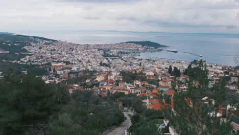 Blick-Auf-Die-Stadt-Mytilini-Auf-Lesbos