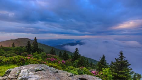 Zeitraffer-Des-Sonnenaufgangs-In-Den-Blue-Ridge-Mountains-In-North-Carolina
