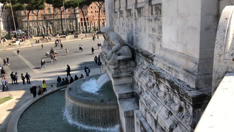 Fuente-En-Roma,-Parte-Del-Altar-Del-Edificio-De-La-Patria