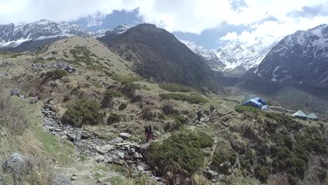 Montañeros-Del-Himalaya-En-Los-Picos-De-Las-Montañas-De-Hielo-Del-Himalaya