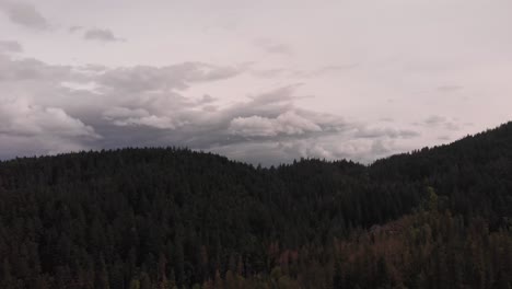 4K-Luftaufnahme-Von-Eugene-Oregons-Spencer&#39;s-Butte-Im-Mai-2019