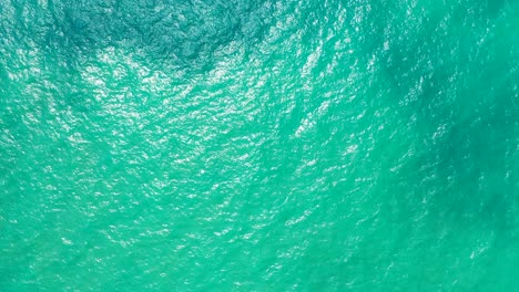 Abstrakter-Hintergrund-Gewellte-Textur-Meer-Ozeanoberfläche-Kristallklares-Wasser