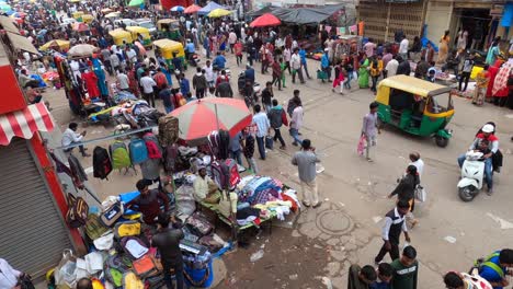 Bangalore,-India---Scenery-Of-Crowded-in-Chickpet-Market-With-Transportation-and-Building---Steady-Shot