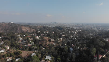 Day-exterior-wide-shot-of-Los-Angeles-and-surrounding-areas