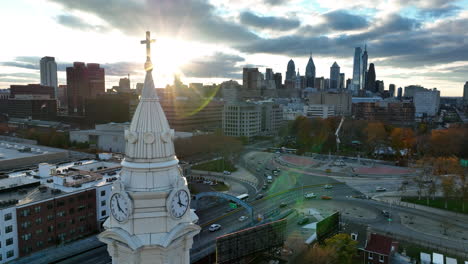 Dramatic-aerial-establishing-shot-of-Philadelphia-skyline