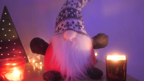 Cute-Christmas-Dwarf-Decoration-With-Candlelights-In-Glass-Holder