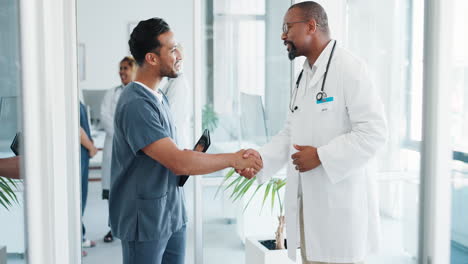 Doctor,-handshake-or-nurse-on-tablet-in-hospital