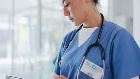 Krankenschwester,-Forschung-Oder-Tablet-In-Der-Krankenhauspraxis