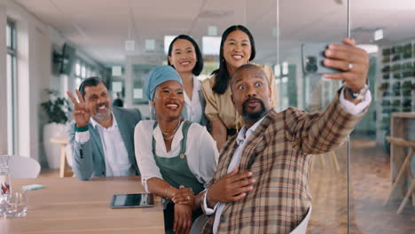 Phone-selfie,-diversity-and-funny-business-people